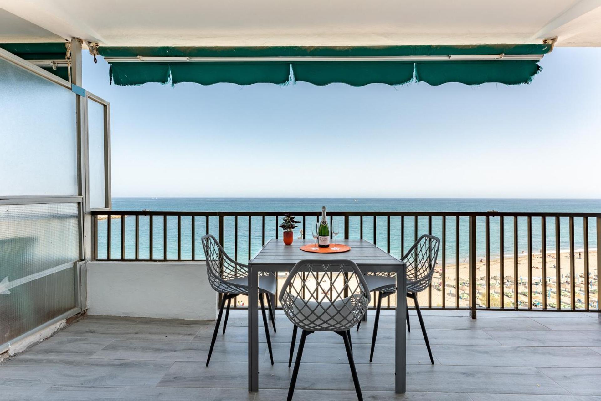 Malagasuite Golden Views Fuengirola Bagian luar foto
