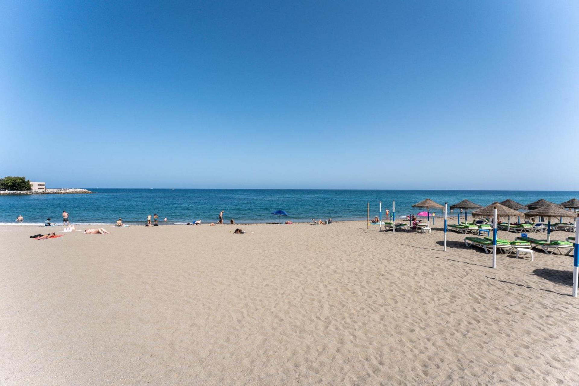 Malagasuite Golden Views Fuengirola Bagian luar foto
